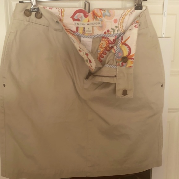 Tommy Hilfiger sz 2 khaki skirt, colorful lining. - Picture 1 of 6